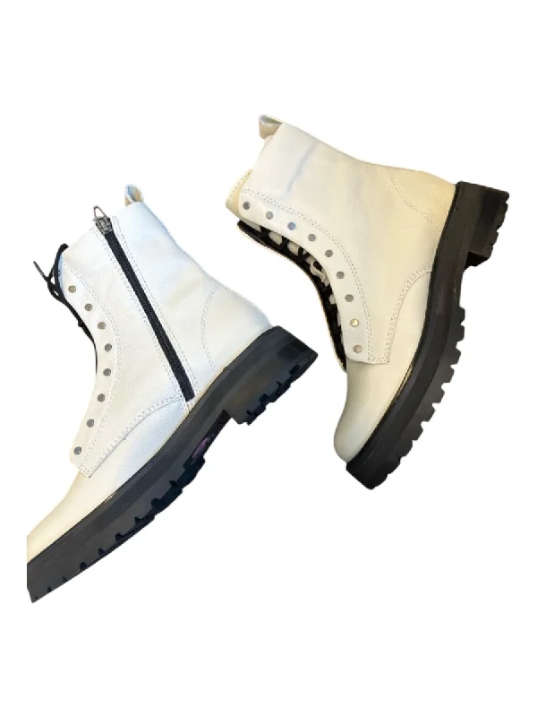 Dolce Vita Shoe Size 7.5 White & Black Leather Lace Up Combat Boots