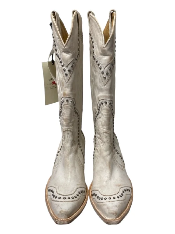 Idyllwind Shoe Size 11 White Leather Distressed tall silver studs Western Boots