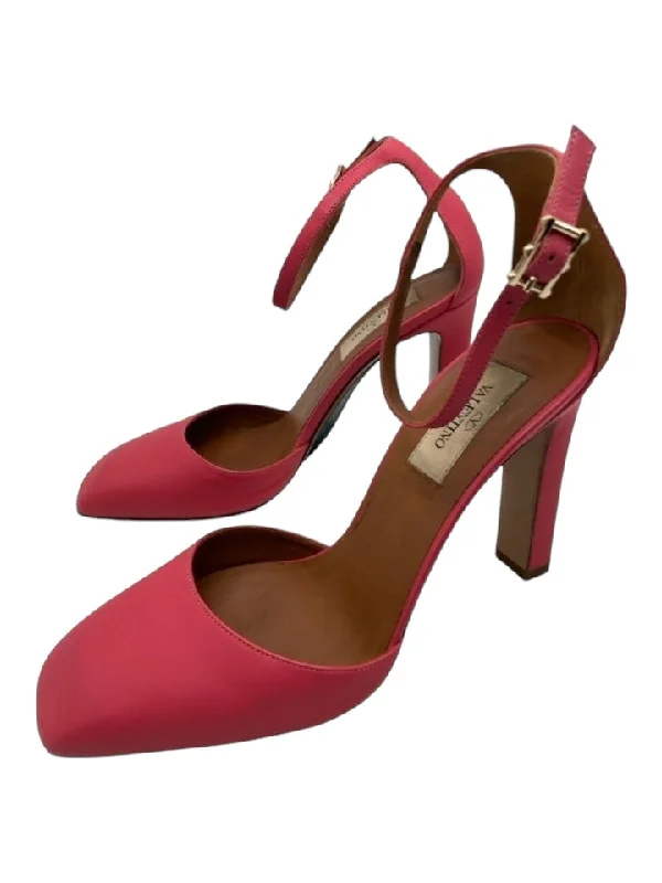 Valentino Garavani Shoe Size 37 Red Leather Square Toe Ankle Strap Pumps