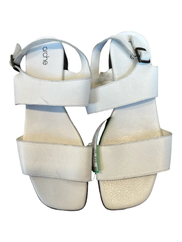 Arche Shoe Size 41 White & Black Leather Rubber Sole Buckle Square Toe Sandals