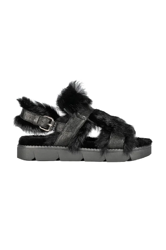 Leather Vegetal Wash Sandal with Fur in Nero