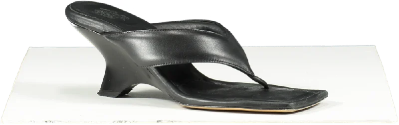 GIA BORGHINI Black Leather Thong Sandals UK 6.5 EU 39.5 👠